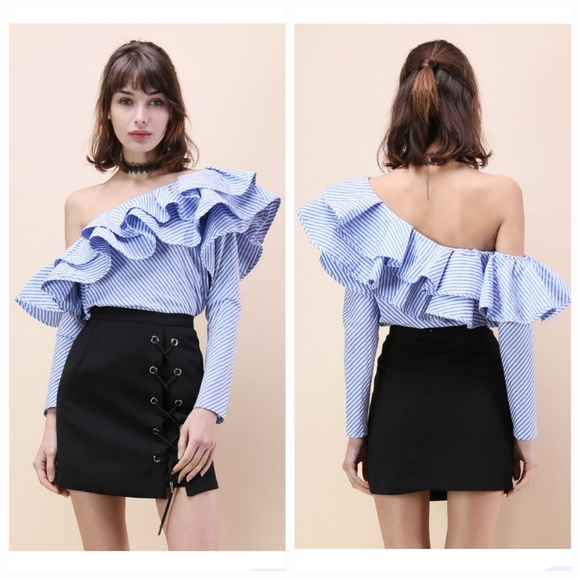 Chic Wish Tops - CHIC WISH ONE SHOULDER TOP. SIZE S